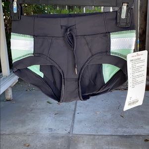 Lululemon “heat it up” short